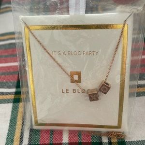 Le Bloc~ Its a Bloc Party “XO” Rosegold Necklace *NIB